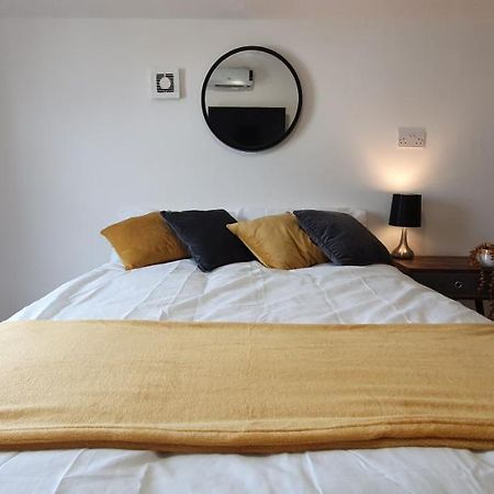 Fast Broadband, Budget Stay, Free Netflix. Cardiff Esterno foto