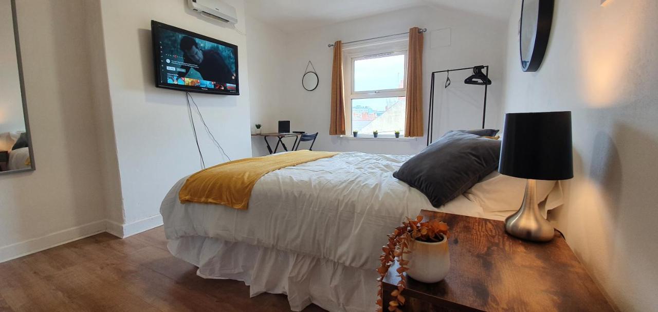 Fast Broadband, Budget Stay, Free Netflix. Cardiff Esterno foto