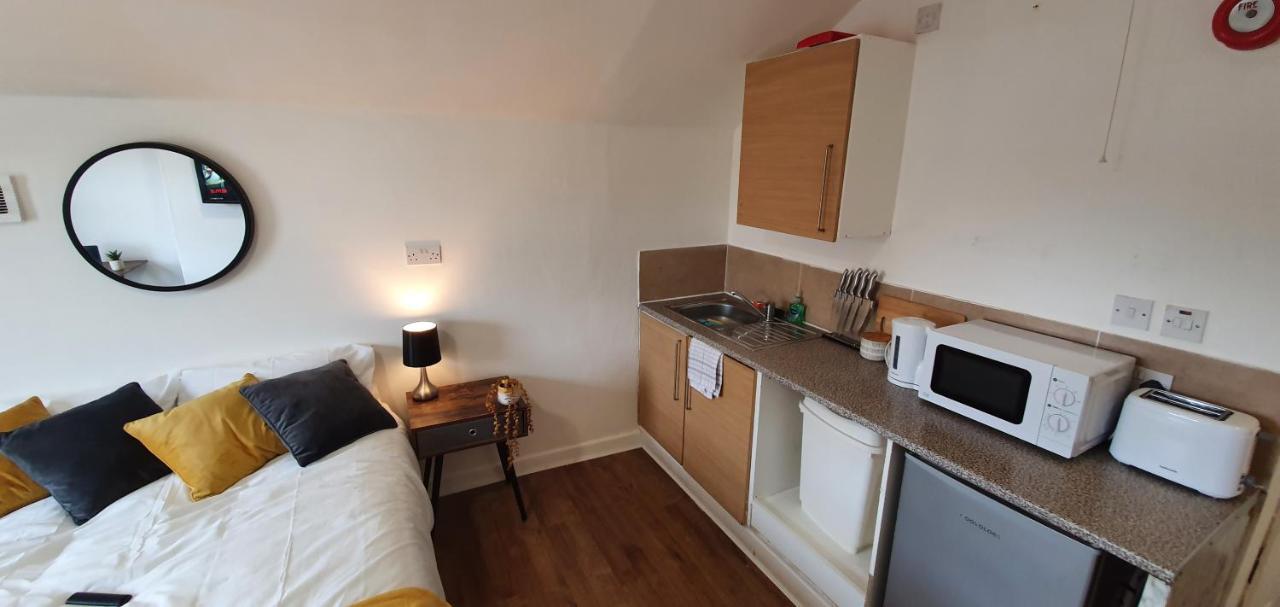 Fast Broadband, Budget Stay, Free Netflix. Cardiff Esterno foto