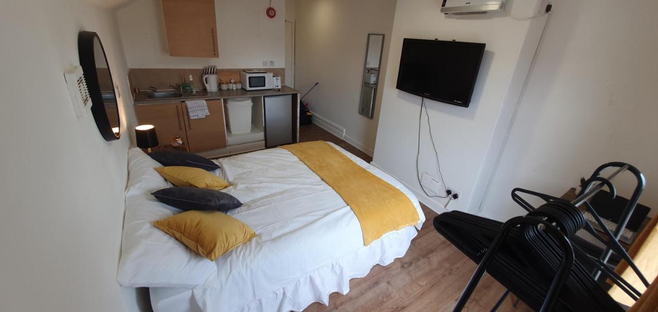 Fast Broadband, Budget Stay, Free Netflix. Cardiff Esterno foto
