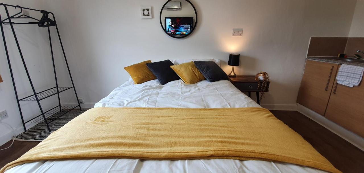 Fast Broadband, Budget Stay, Free Netflix. Cardiff Esterno foto