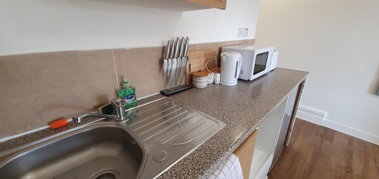 Fast Broadband, Budget Stay, Free Netflix. Cardiff Esterno foto